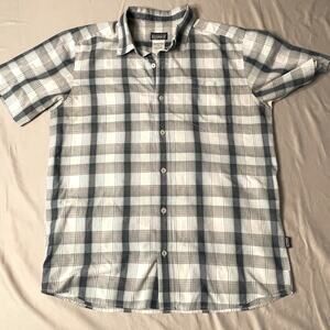 Patagonia organic cotton button down short sleeve casual shirt M gray blue plaid